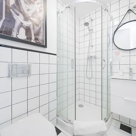 Unitapartments Rondo Onz 3-pokojowe W Centrum Warszawy 1-8 Osob Parking Metro Wifi Winda Appartement