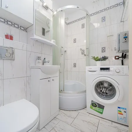 Unitapartments Rondo Onz 3-pokojowe W Centrum Warszawy 1-8 Osob Parking Metro Wifi Winda Appartement