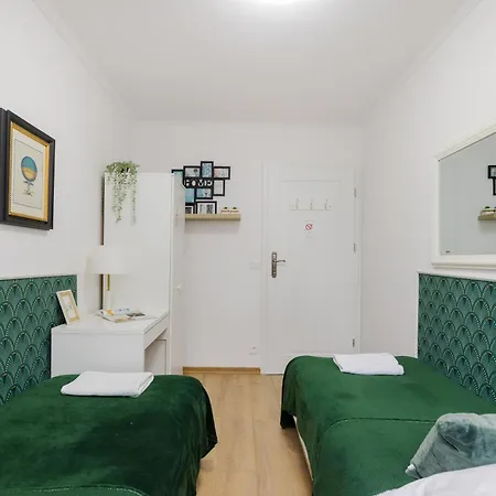 Appartement Unitapartments Rondo Onz 3-pokojowe W Centrum Warszawy 1-8 Osob Parking Metro Wifi Winda