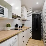 Unitapartments Rondo Onz 3-pokojowe W Centrum Warszawy 1-8 Osob Parking Metro Wifi Winda 公寓