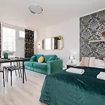 公寓 Unitapartments Rondo Onz 3-pokojowe W Centrum Warszawy 1-8 Osob Parking Metro Wifi Winda