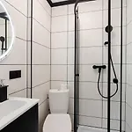 Unitapartments Rondo Onz 3-pokojowe W Centrum Warszawy 1-8 Osob Parking Metro Wifi Winda Apartment Warsaw