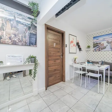 Apartamento Unitapartments Rondo Onz 3-pokojowe W Centrum Warszawy 1-8 Osób Parking Metro Wifi Winda