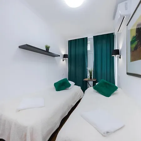 Unitapartments Rondo Onz 3-pokojowe W Centrum Warszawy 1-8 Osob Parking Metro Wifi Winda *