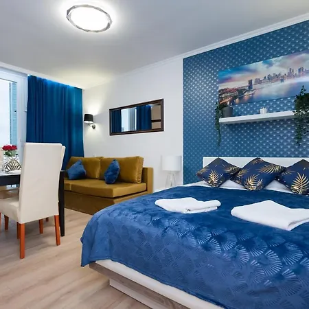 Apartment Unitapartaments Short Rent In By Metro Station Rondo Onz With 3bedrooms 23 Warsaw