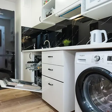 Unitapartments Rondo Onz 3-pokojowe W Centrum Warszawy 1-8 Osob Parking Metro Wifi Winda