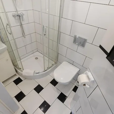 Unitapartments Rondo Onz 3-pokojowe W Centrum Warszawy 1-8 Osob Parking Metro Wifi Winda Lägenhet *