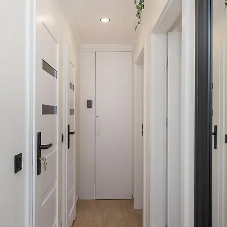Unitapartments Rondo Onz 3-pokojowe W Centrum Warszawy 1-8 Osob Parking Metro Wifi Winda
