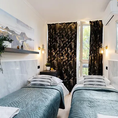 Unitapartments Rondo Onz 3-pokojowe W Centrum Warszawy 1-8 Osob Parking Metro Wifi Winda Lägenhet *