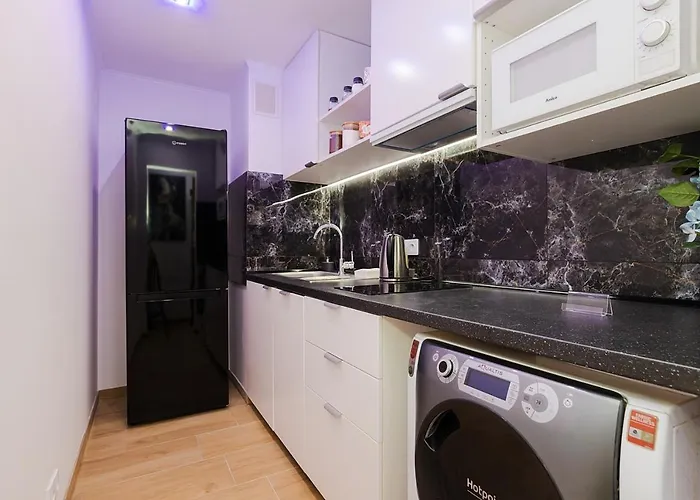 Unitapartments Rondo Onz 3-pokojowe W Centrum Warszawy 1-8 Osob Parking Metro Wifi Winda Apartment Warsaw