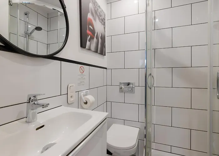 Apartment Unitapartments Rondo Onz 3-pokojowe W Centrum Warszawy 1-8 Osob Parking Metro Wifi Winda *