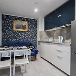 Апартаменты Unitapartments Rondo Onz 3-pokojowe W Centrum Warszawy 1-8 Osob Parking Metro Wifi Winda Варшава
