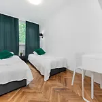 Unitapartments Rondo Onz 3-pokojowe W Centrum Warszawy 1-8 Osob Parking Metro Wifi Winda Апартаменты *
