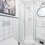 Unitapartments Rondo Onz 3-pokojowe W Centrum Warszawy 1-8 Osob Parking Metro Wifi Winda Апартаменты