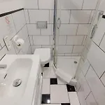 Unitapartments Rondo Onz 3-pokojowe W Centrum Warszawy 1-8 Osob Parking Metro Wifi Winda Варшава