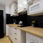 Unitapartments Rondo Onz 3-pokojowe W Centrum Warszawy 1-8 Osob Parking Metro Wifi Winda Апартаменты