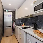 Unitapartments Rondo Onz 3-pokojowe W Centrum Warszawy 1-8 Osob Parking Metro Wifi Winda