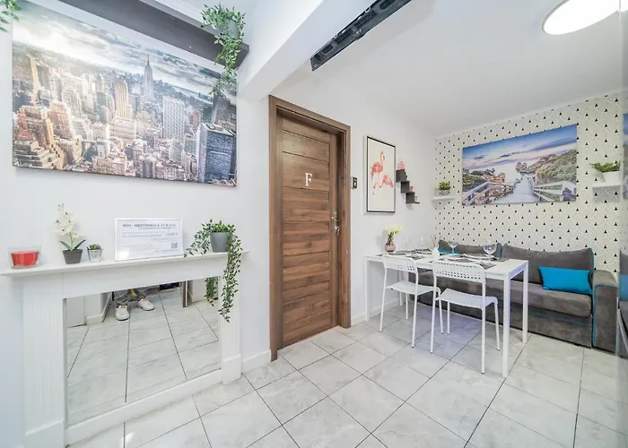 شقة Unitapartments Rondo Onz 3-pokojowe W Centrum Warszawy 1-8 Osob Parking Metro Wifi Winda