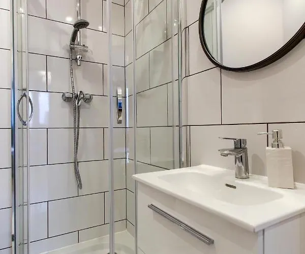 شقة Unitapartments Rondo Onz 3-pokojowe W Centrum Warszawy 1-8 Osob Parking Metro Wifi Winda