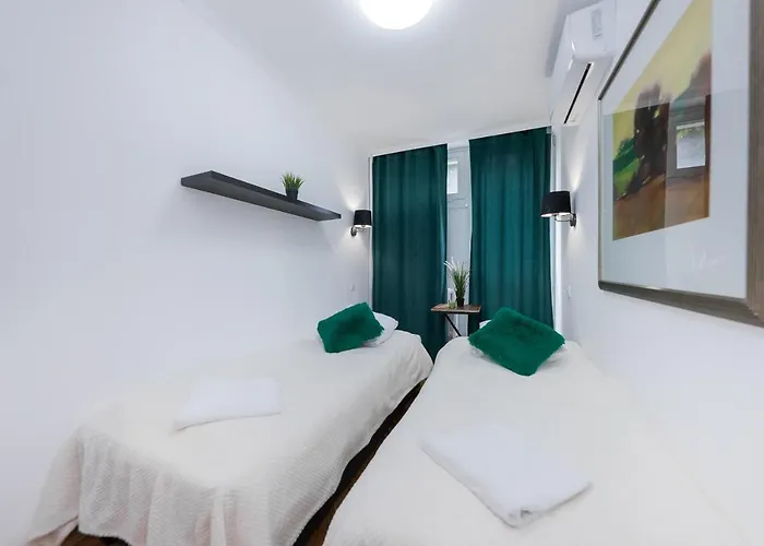 Unitapartments Rondo Onz 3-pokojowe W Centrum Warszawy 1-8 Osob Parking Metro Wifi Winda *