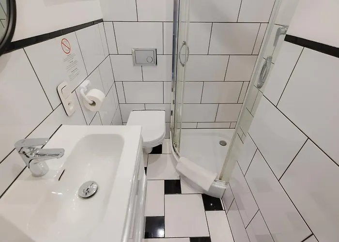 Unitapartments Rondo Onz 3-pokojowe W Centrum Warszawy 1-8 Osob Parking Metro Wifi Winda وارسو