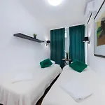 Unitapartments Rondo Onz 3-pokojowe W Centrum Warszawy 1-8 Osob Parking Metro Wifi Winda *
