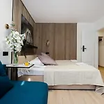 Unitapartments Rondo Onz 3-pokojowe W Centrum Warszawy 1-8 Osob Parking Metro Wifi Winda *