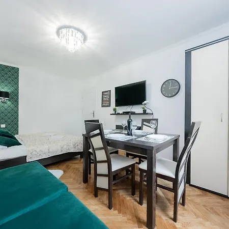 Unitapartments Rondo Onz 3-pokojowe W Centrum Warszawy 1-8 Osob Parking Metro Wifi Winda Apartment Warschau