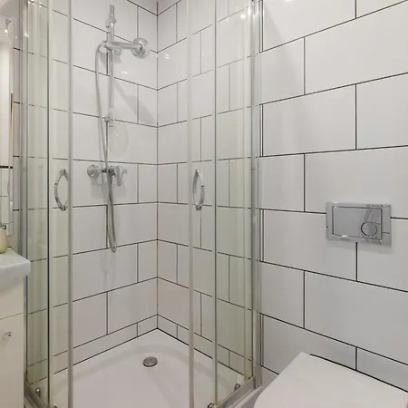 Unitapartments Rondo Onz 3-pokojowe W Centrum Warszawy 1-8 Osob Parking Metro Wifi Winda