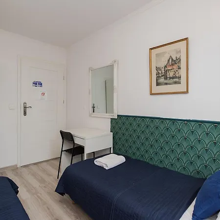 Апартаменты Unitapartments Rondo Onz 3-pokojowe W Centrum Warszawy 1-8 Osob Parking Metro Wifi Winda Варшава