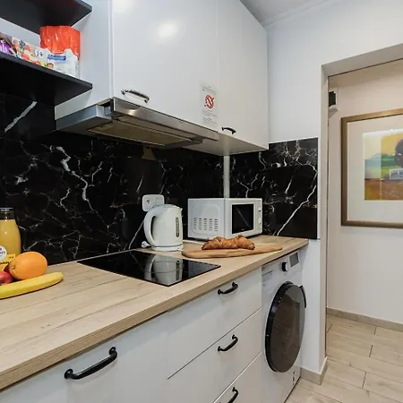 Unitapartments Rondo Onz 3-pokojowe W Centrum Warszawy 1-8 Osob Parking Metro Wifi Winda